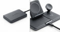 Station de charge 3-en-1 pliable noire avec finition en fibre de Kevlar tressée, pour iPhone, AirPods et Apple Watch.